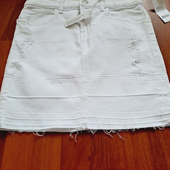 NEW J Brand Destructive White Mid-Rise Pencil Mini Skirt Size 25 - Picture 4 of 16